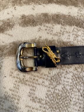 Vintage Navy Blue Axcess Gold Bow Aarow Belt - Size S (SG66)